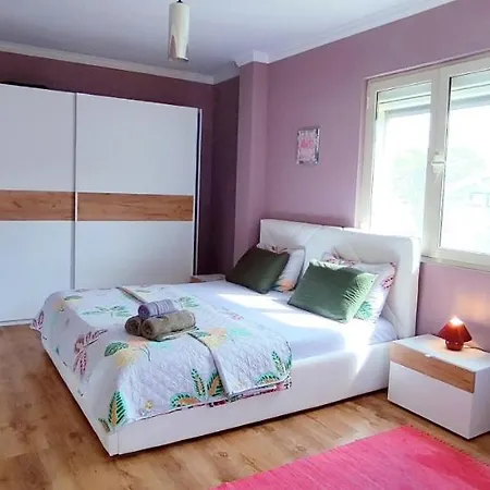Apartment Seasons 3 Golem (Tirana)